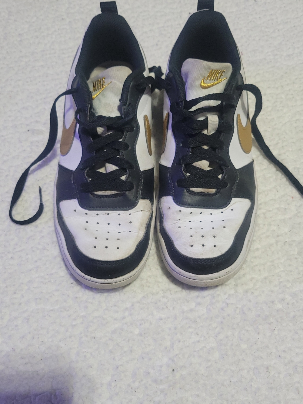 Nike Kids Sneakers White Black Gold